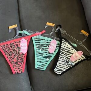 Nwt 3 pack Anemone thong panties size M